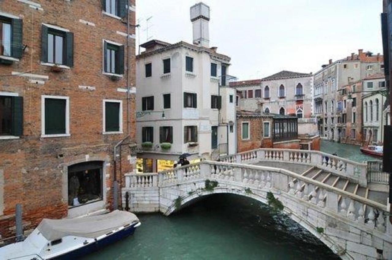 Ca' Dei Nomboli Canal View * Venedig
